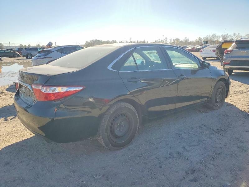 73405075 :رقم المزاد ، 4T1BF1FK2HU442588 vin ، 2017 Toyota Camry مزاد بيع