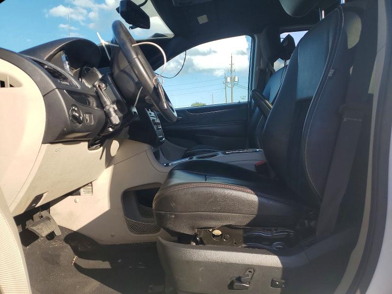72415585 :رقم المزاد ، 2C4RDGCG7JR215993 vin ، 2018 Dodge Grand Caravan مزاد بيع