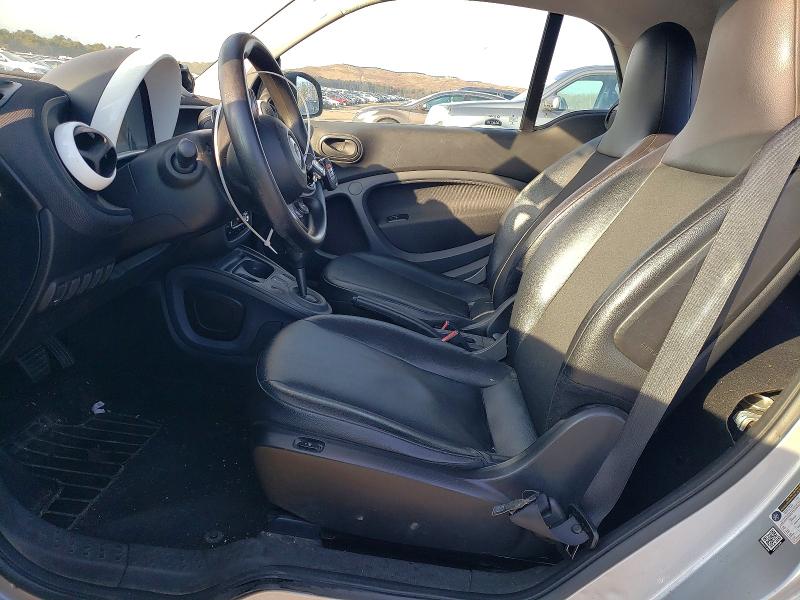 Продаж на аукціоні авто 2016 Smart Fortwo, vin: WMEFJ5DA4GK082192, номер лоту: 98858815