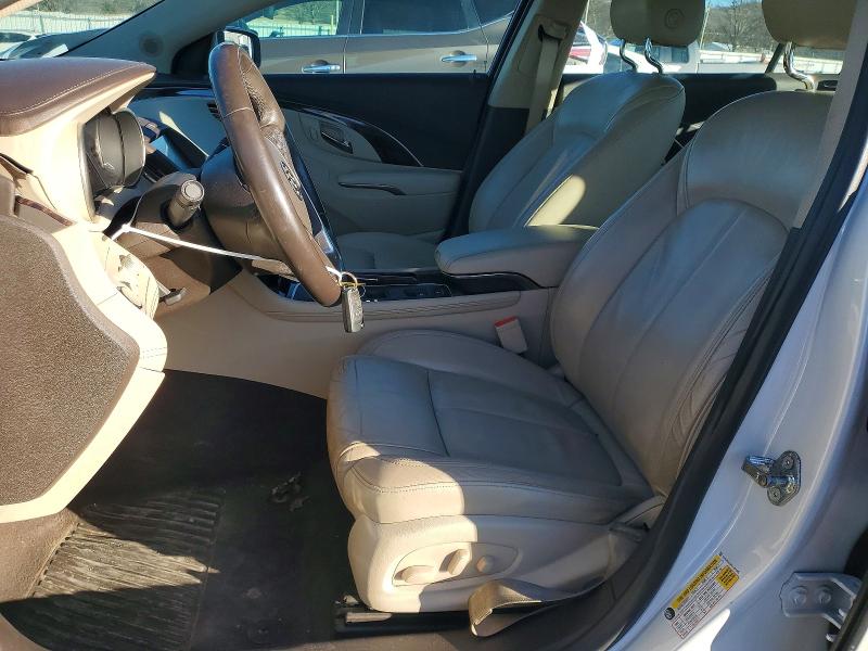 99581525 :رقم المزاد ، 1G4GB5G38GF201685 vin ، 2016 Buick Lacrosse مزاد بيع