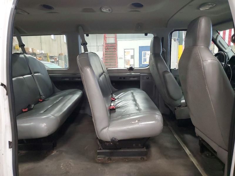 2010 Ford Econoline მანქანა იყიდება აუქციონზე, vin: 1FBNE3BL1ADA83338, აუქციონის ნომერი: 72152015
