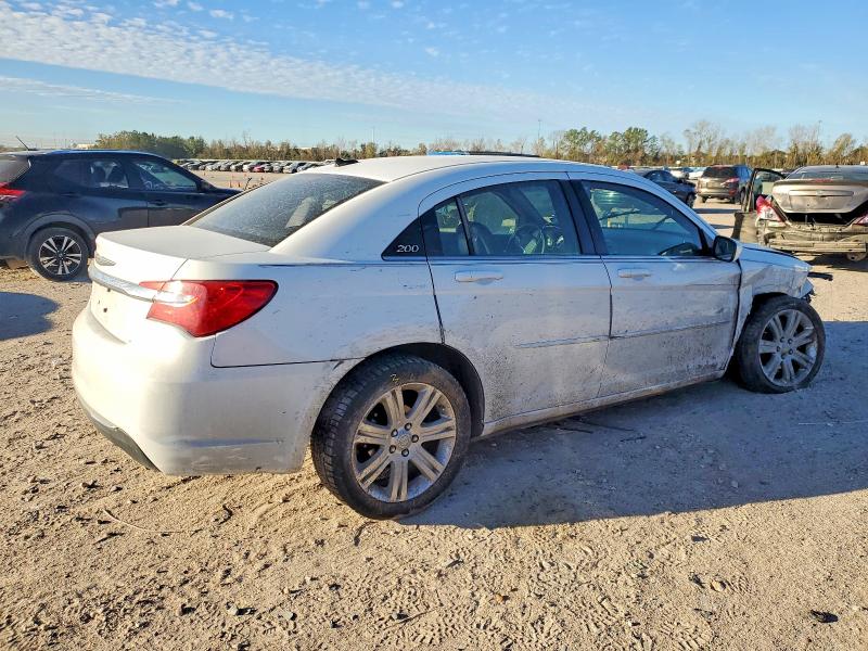 Продажа на аукционе авто 2012 Chrysler 200, vin: 1C3CCBAGXCN235819, номер лота: 97862485