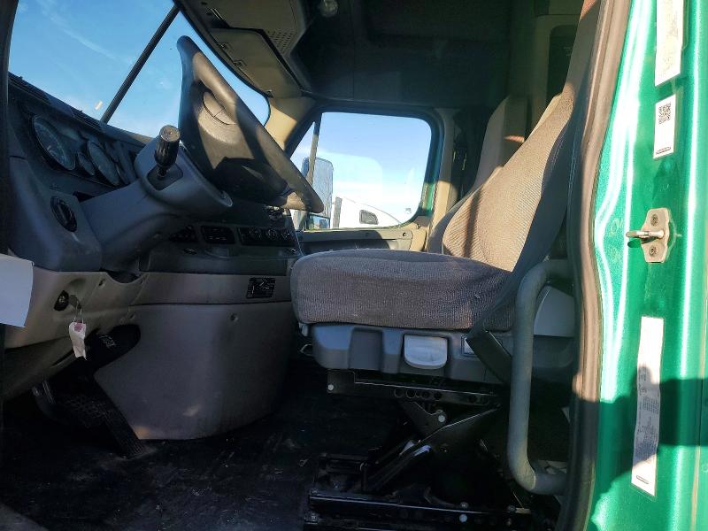 2018 Freightliner Cascadia 1 მანქანა იყიდება აუქციონზე, vin: 3AKJGLDR7JSJV0730, აუქციონის ნომერი: 74024665