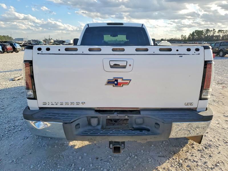 Продаж на аукціоні авто 2008 Chevrolet Silverado, vin: 1GCJC33668F223911, номер лоту: 73402815