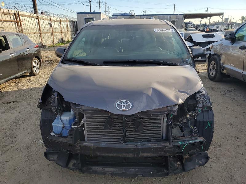 Aukcja sprzedaży 2017 Toyota Sienna Xle, vin: 5TDDZ3DC5HS164723, numer aukcji: 73045105
