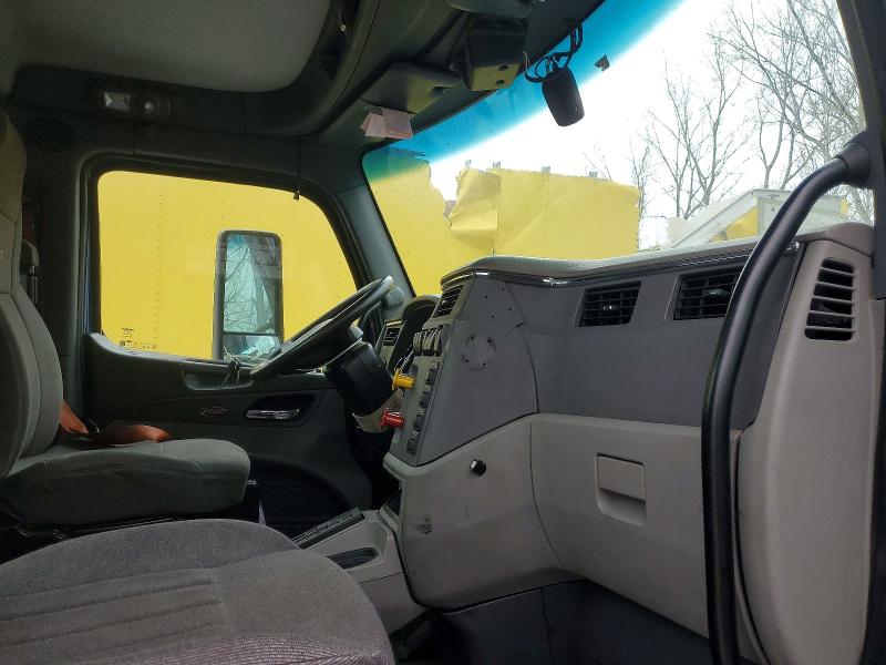 Продажа на аукционе авто 2017 Peterbilt Tractor 579, vin: 1XPBDP9X2HD432212, номер лота: 72363565