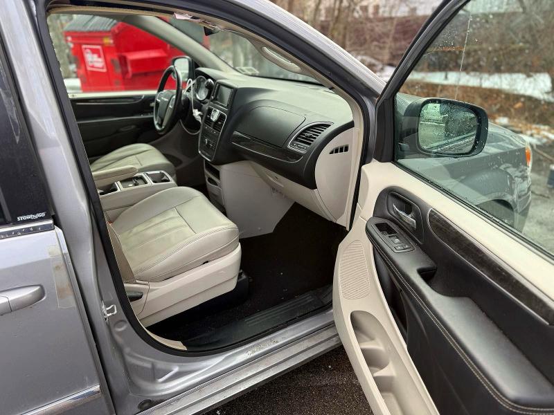 Продажа на аукционе авто 2013 Chrysler Town & Cou, vin: 2C4RC1BG7DR603859, номер лота: 75170505