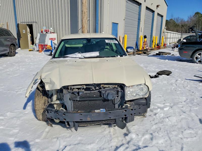 74583655 :رقم المزاد ، 2C3KA63H88H242251 vin ، 2008 Chrysler 300c مزاد بيع
