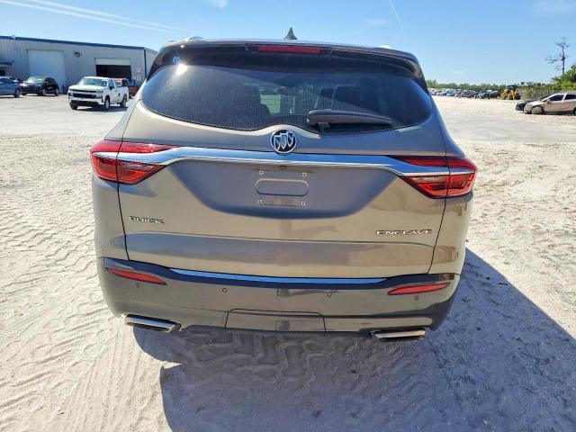 72278295 :رقم المزاد ، 5GAERBKW1JJ142802 vin ، 2018 Buick Enclave Es مزاد بيع