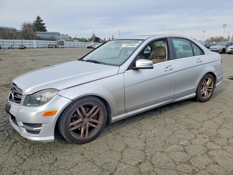 Aukcja sprzedaży 2014 Mercedes-benz C 250, vin: WDDGF4HBXEA960864, numer aukcji: 74255665