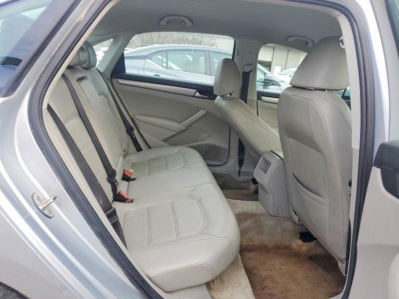 2015 Volkswagen Passat მანქანა იყიდება აუქციონზე, vin: 1VWAT7A33FC087779, აუქციონის ნომერი: 72376965