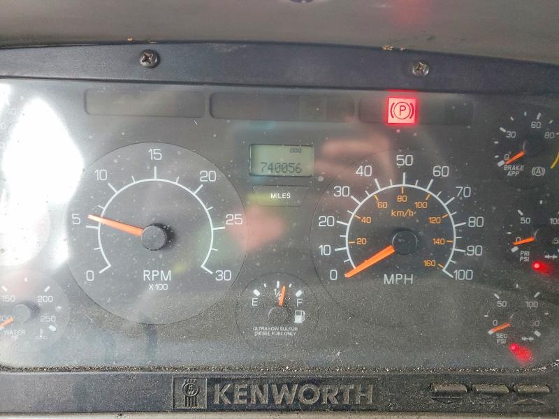 Продажа на аукционе авто 2009 Kenworth T2000, vin: 1XKTDB9X89J229728, номер лота: 72472015