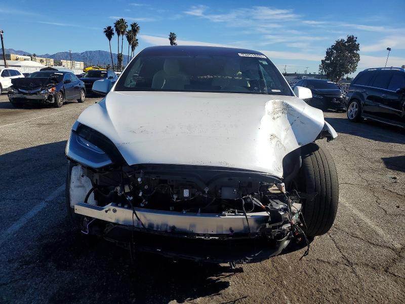 Продажа на аукционе авто 2022 Tesla Model X, vin: 7SAXCDE53NF363664, номер лота: 93851045