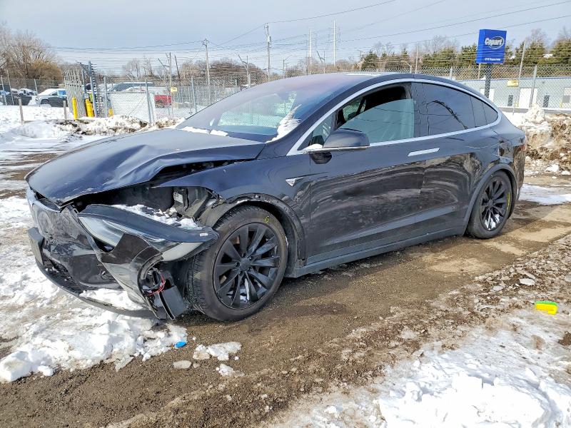 2017 Tesla Model X მანქანა იყიდება აუქციონზე, vin: 5YJXCAE29HF040564, აუქციონის ნომერი: 74410145