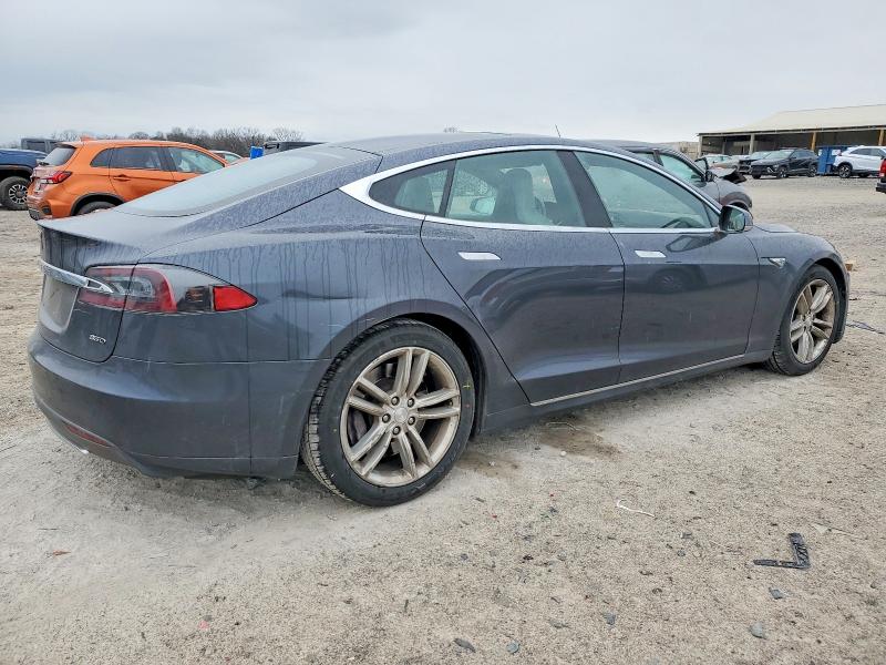 2016 Tesla Model S მანქანა იყიდება აუქციონზე, vin: 5YJSA1E25GF123844, აუქციონის ნომერი: 73170865