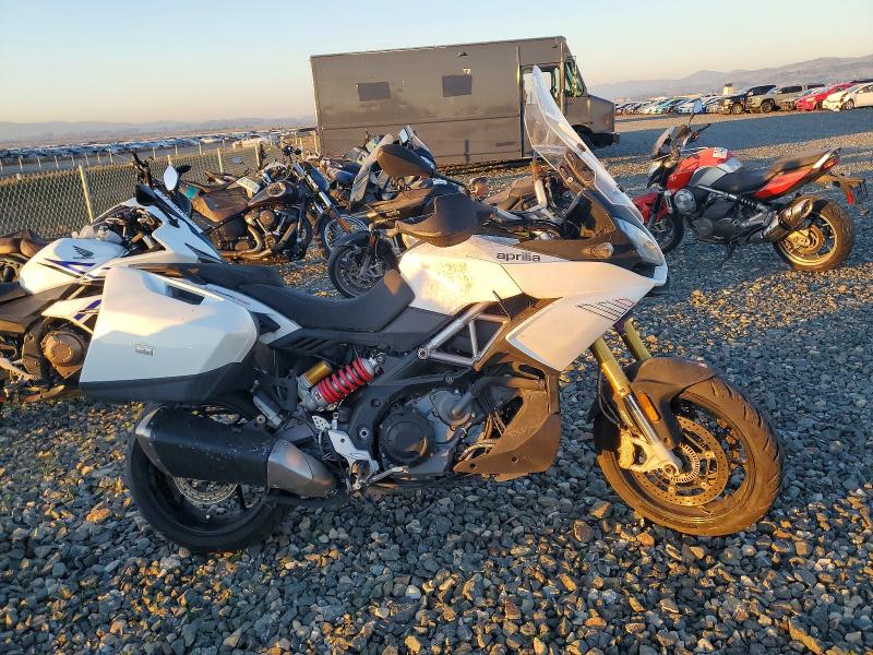 73781405 :رقم المزاد ، ZD4VKC015FS000006 vin ، 2015 Aprilia Caponord مزاد بيع