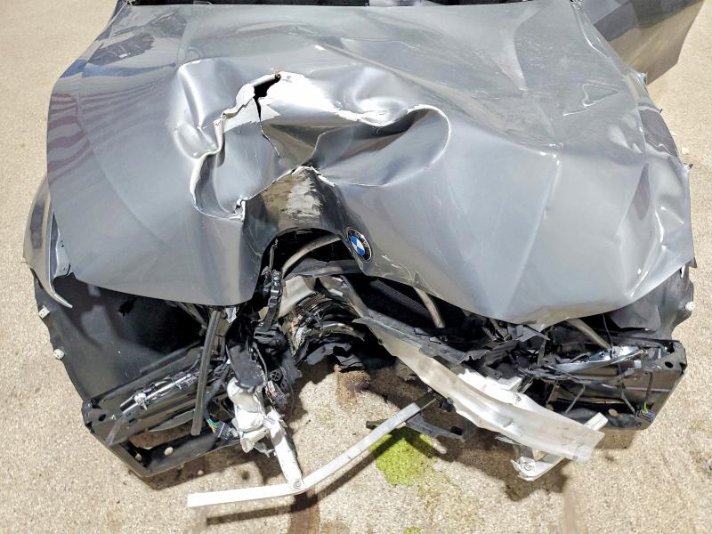 72996175 :رقم المزاد ، 3MW69CW04S8F11211 vin ، 2025 Bmw 330i مزاد بيع