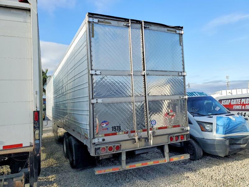 93033825 :رقم المزاد ، 1UYVS2535FM390210 vin ، 2015 Utility Trailer Trailer مزاد بيع