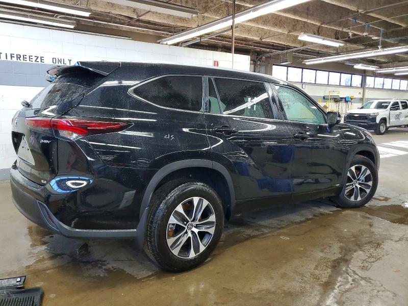 Продаж на аукціоні авто 2025 Toyota Highlander, vin: 5TDKBRCH0SS659222, номер лоту: 72523815