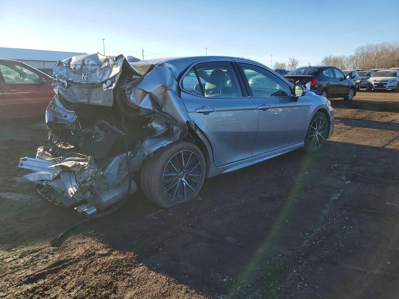 72406185 :رقم المزاد ، 4T1G11AK4MU602279 vin ، 2021 Toyota Camry Se مزاد بيع