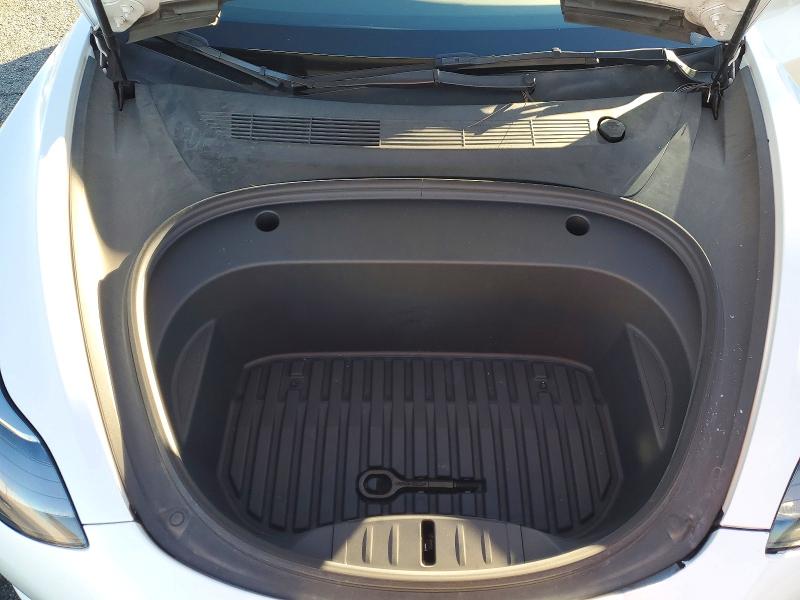 2022 Tesla Model 3 მანქანა იყიდება აუქციონზე, vin: 5YJ3E1EA8NF321024, აუქციონის ნომერი: 73168165