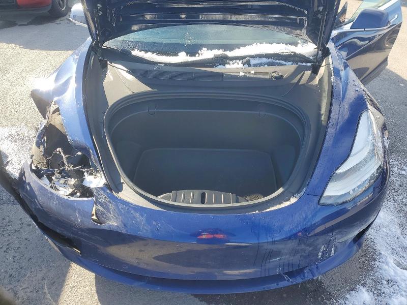 72933845 :رقم المزاد ، 5YJ3E1EB8JF133879 vin ، 2018 Tesla Model 3 مزاد بيع
