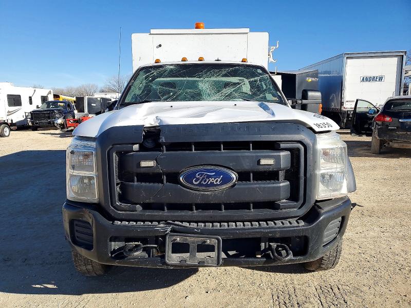 2015 Ford F550 Super მანქანა იყიდება აუქციონზე, vin: 1FDUF5HT1FED56251, აუქციონის ნომერი: 97996205