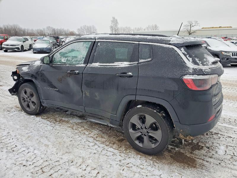 73222105 :رقم المزاد ، 3C4NJDFB7NT142214 vin ، 2022 Jeep Compass مزاد بيع