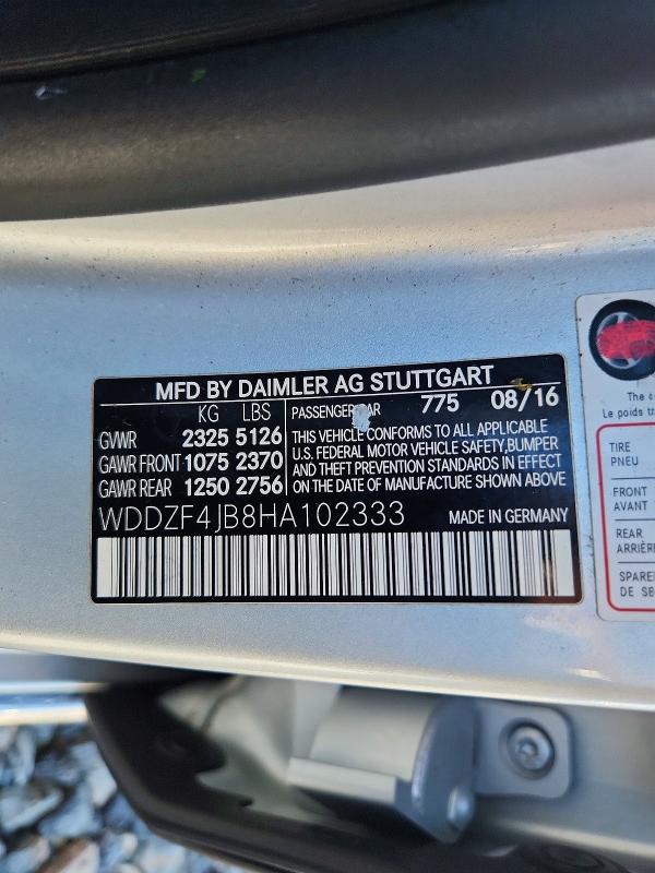 99831035 :رقم المزاد ، WDDZF4JB8HA102333 vin ، 2017 Mercedes-benz E مزاد بيع