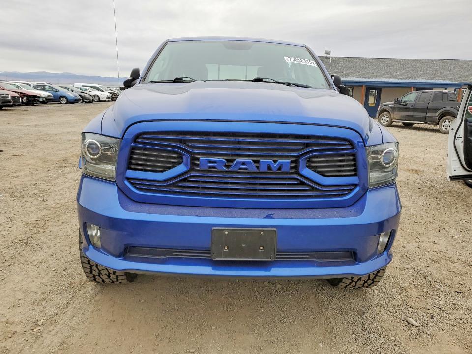 75358315 :رقم المزاد ، 1C6RR7MT7JS213292 vin ، 2018 Ram 1500 مزاد بيع