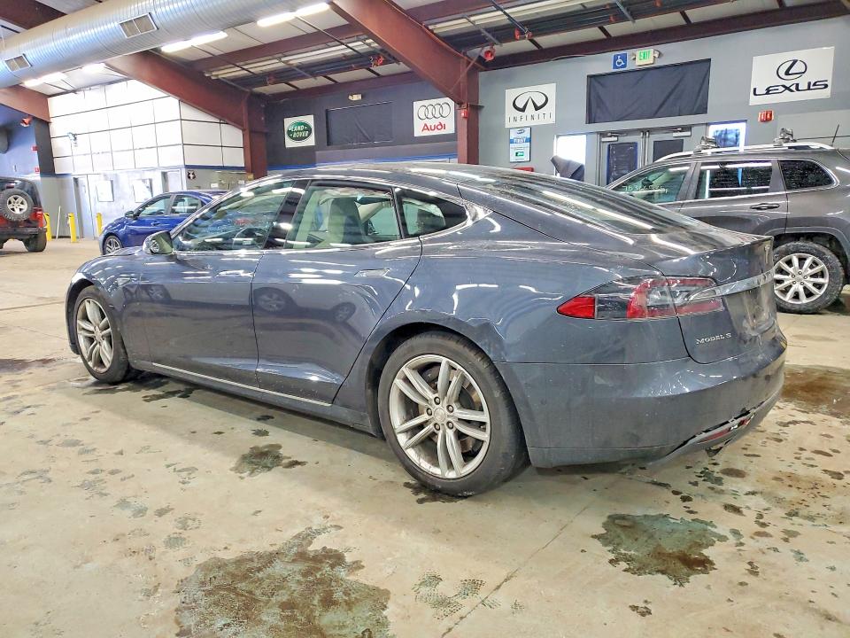 74954845 :رقم المزاد ، 5YJSA1H29FFP71312 vin ، 2015 Tesla Model S مزاد بيع