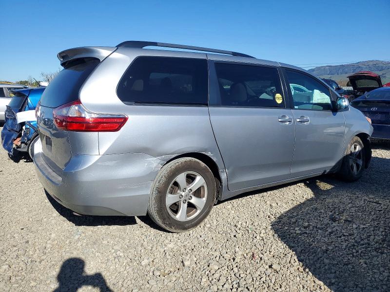 73748035 :رقم المزاد ، 5TDKZ3DC6HS833525 vin ، 2017 Toyota Sienna Le مزاد بيع