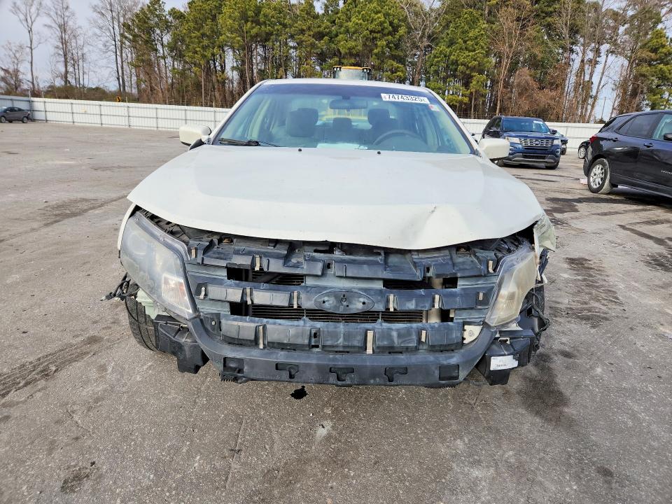74743325 :رقم المزاد ، 3FAHP0HG0CR187802 vin ، 2012 Ford Fusion مزاد بيع
