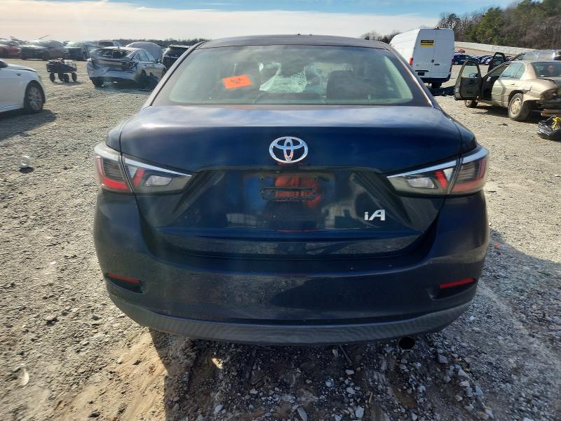 72515485 :رقم المزاد ، 3MYDLBYV1HY184811 vin ، 2017 Toyota Yaris Ia مزاد بيع