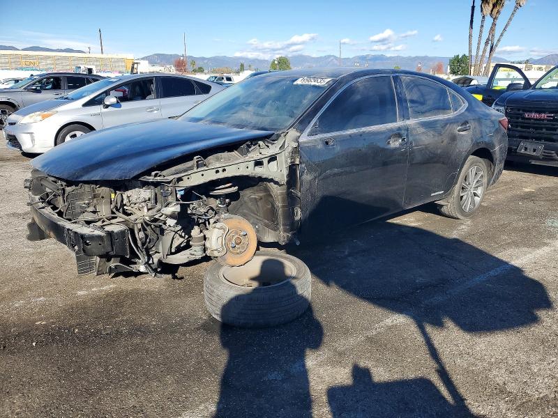 99985635 :رقم المزاد ، JTHBW1GG8H2134821 vin ، 2017 Lexus Es مزاد بيع