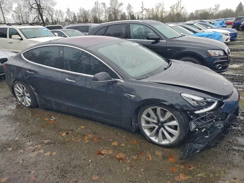 96627015 :رقم المزاد ، 5YJ3E1EAXJF089620 vin ، 2018 Tesla Model 3 مزاد بيع