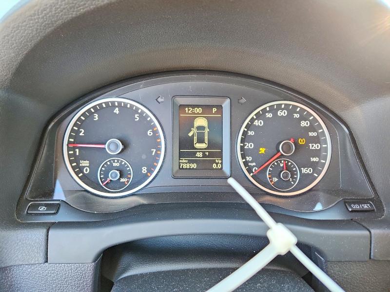 2011 Volkswagen Tiguan მანქანა იყიდება აუქციონზე, vin: WVGBV7AX7BW561354, აუქციონის ნომერი: 99241335
