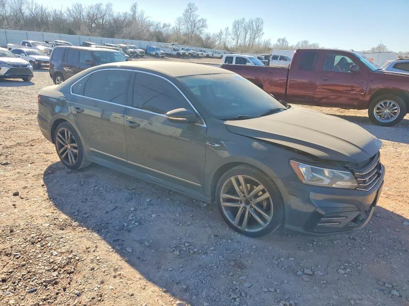 74083115 :رقم المزاد ، 1VWDT7A31HC015687 vin ، 2017 Volkswagen Passat مزاد بيع