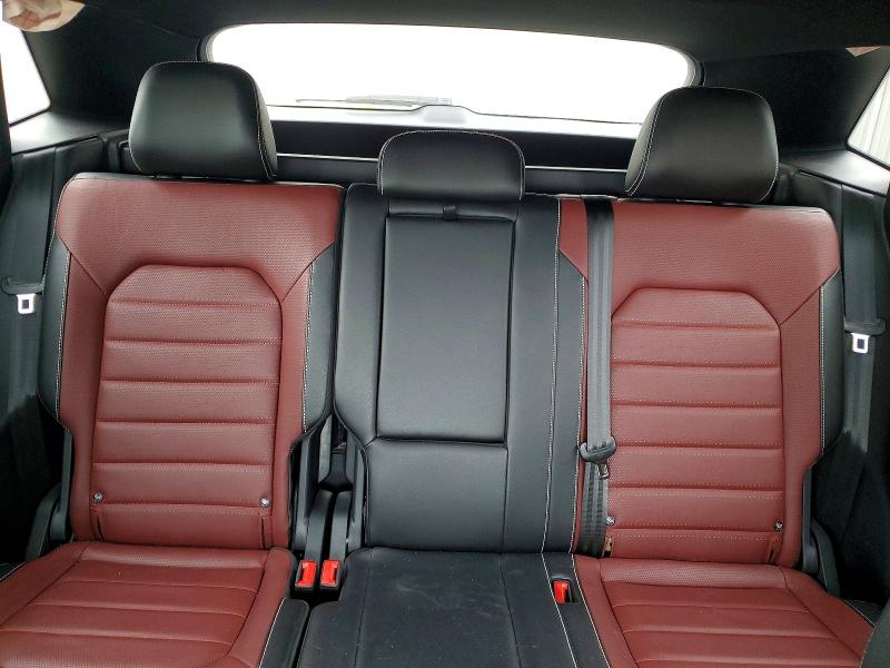 99166725 :رقم المزاد ، 1V2FE2CA3NC214979 vin ، 2022 Volkswagen Atlas Cross Sport مزاد بيع
