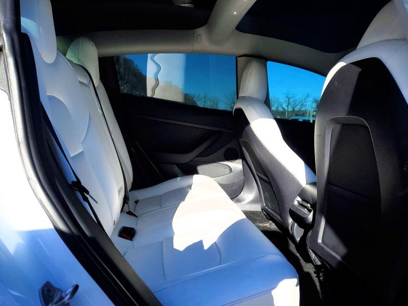 72702645 :رقم المزاد ، 5YJ3E1EB0NF337145 vin ، 2022 Tesla Model 3 مزاد بيع
