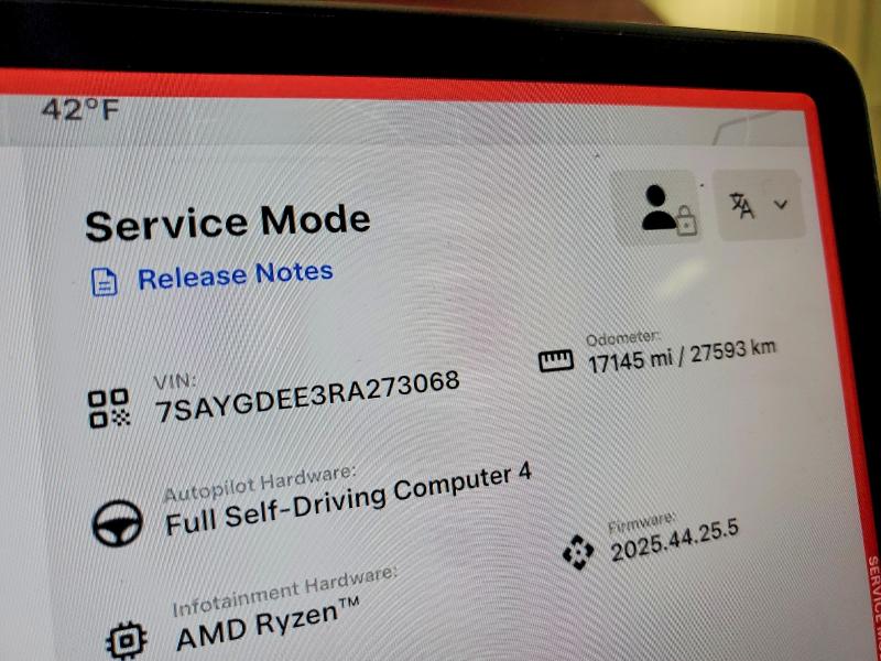 2024 Tesla Model Y მანქანა იყიდება აუქციონზე, vin: 7SAYGDEE3RA273068, აუქციონის ნომერი: 72779935