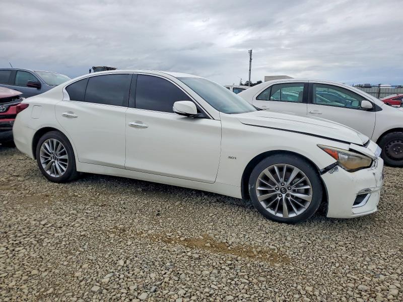 98680875 :رقم المزاد ، JN1EV7AR7JM440999 vin ، 2018 Infiniti Q50 مزاد بيع