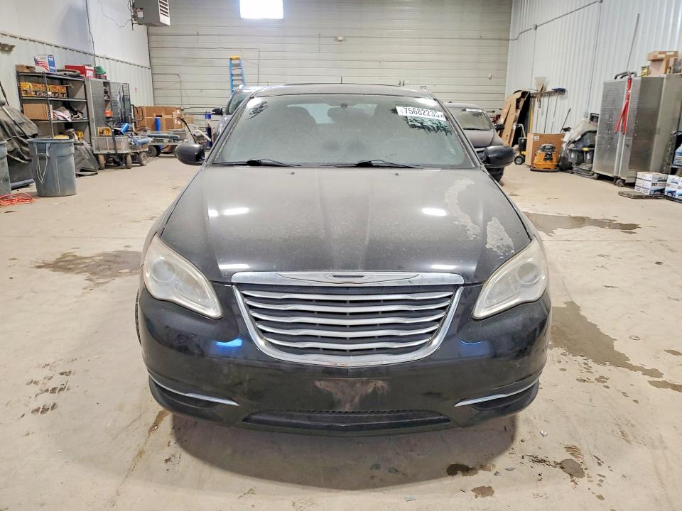 2011 Chrysler 200 მანქანა იყიდება აუქციონზე, vin: 1C3BC1FB5BN612199, აუქციონის ნომერი: 75682235