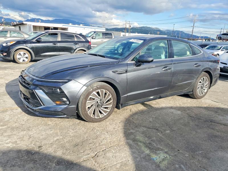 Auction sale of the 2025 Hyundai Sonata Hybrid, vin: KMHL54JJ2SA105497, lot number: 72178955