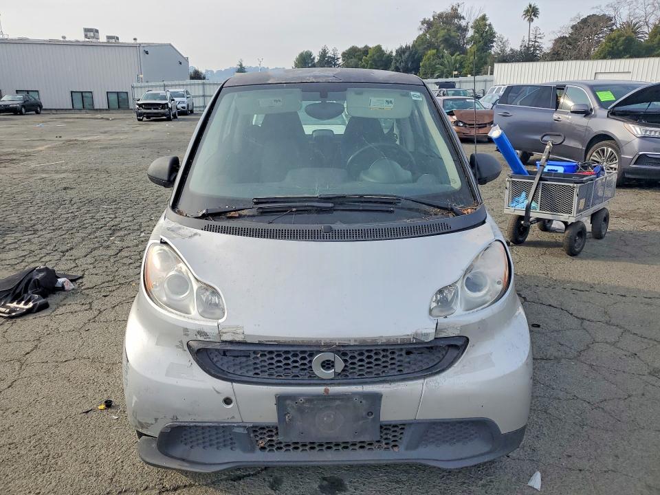 2013 Smart Fortwo მანქანა იყიდება აუქციონზე, vin: WMEEJ3BA1DK687060, აუქციონის ნომერი: 75627825