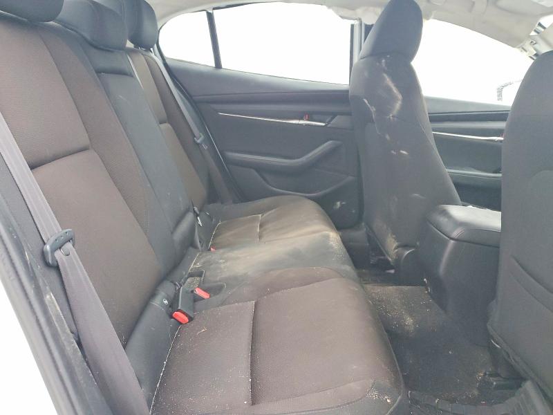 Продажа на аукционе авто 2019 Mazda 3 Preferre, vin: JM1BPBCM5K1125877, номер лота: 99632275