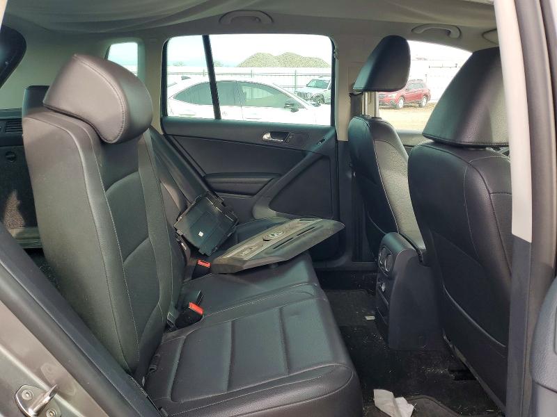 Продажа на аукционе авто 2011 Volkswagen Tiguan, vin: WVGBV7AX1BW552908, номер лота: 74392005