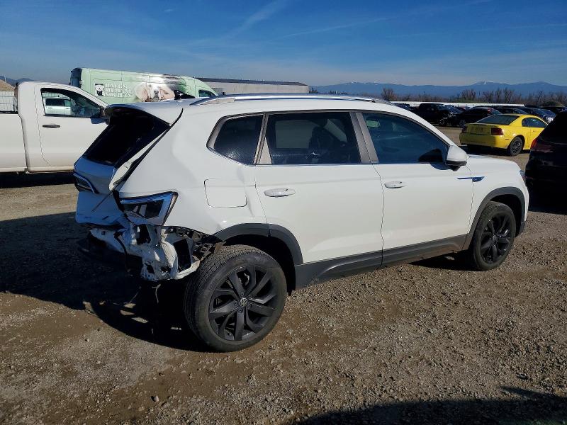 72633085 :رقم المزاد ، 3VVRX7B25NM025427 vin ، 2022 Volkswagen Taos Se مزاد بيع