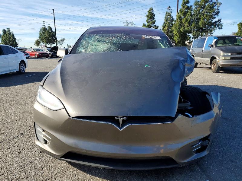 2016 Tesla Model X მანქანა იყიდება აუქციონზე, vin: 5YJXCBE48GF016326, აუქციონის ნომერი: 72368905