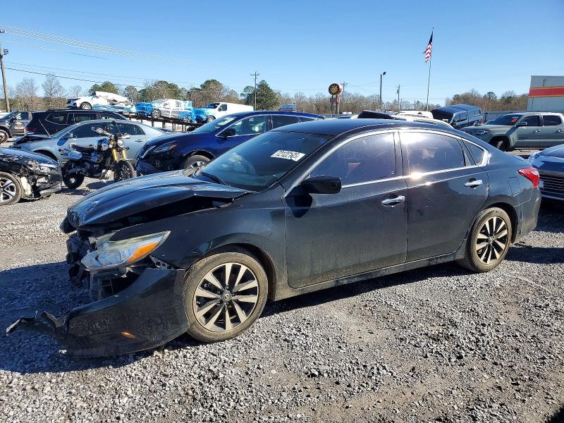 72122195 :رقم المزاد ، 1N4AL3AP9JC118062 vin ، 2018 Nissan Altima مزاد بيع